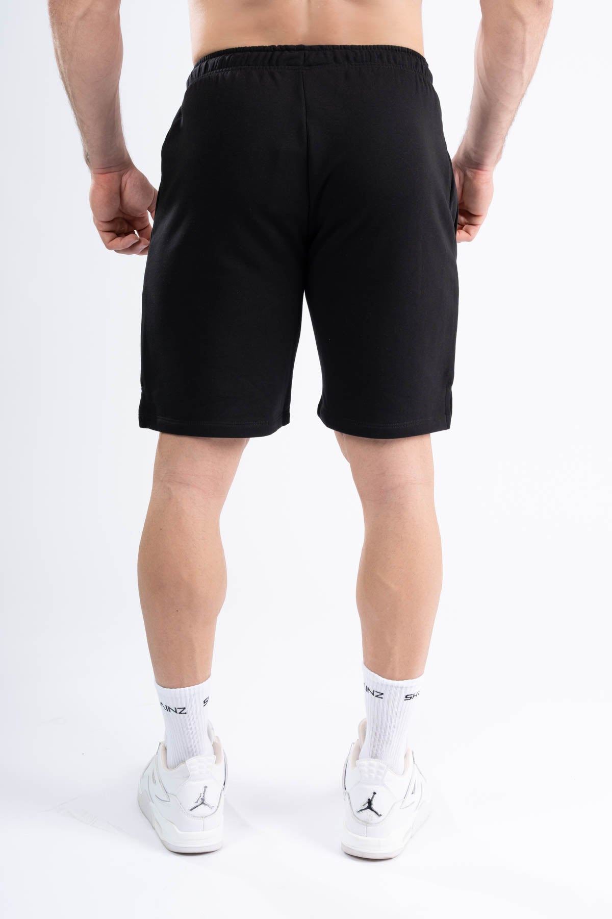 ESSENTIAL FLEX SHORT