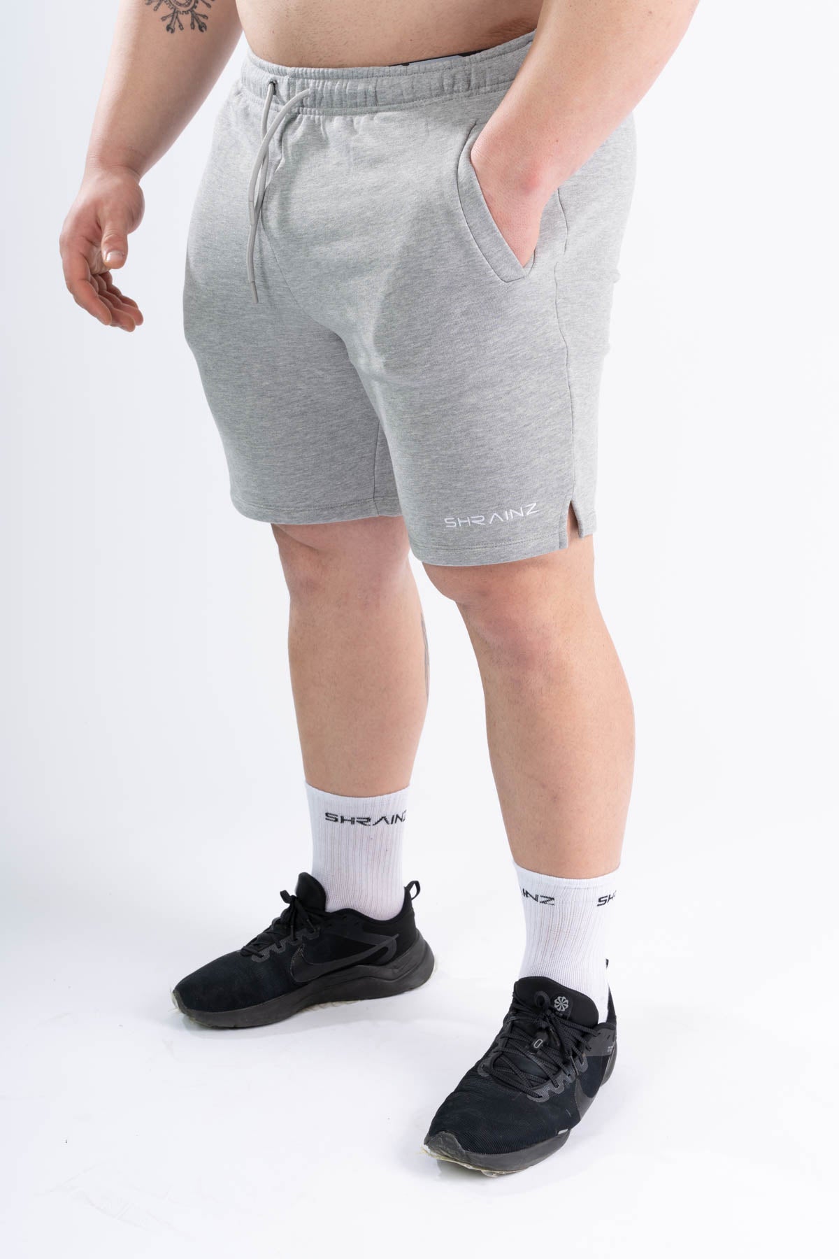 ESSENTIAL FLEX SHORT