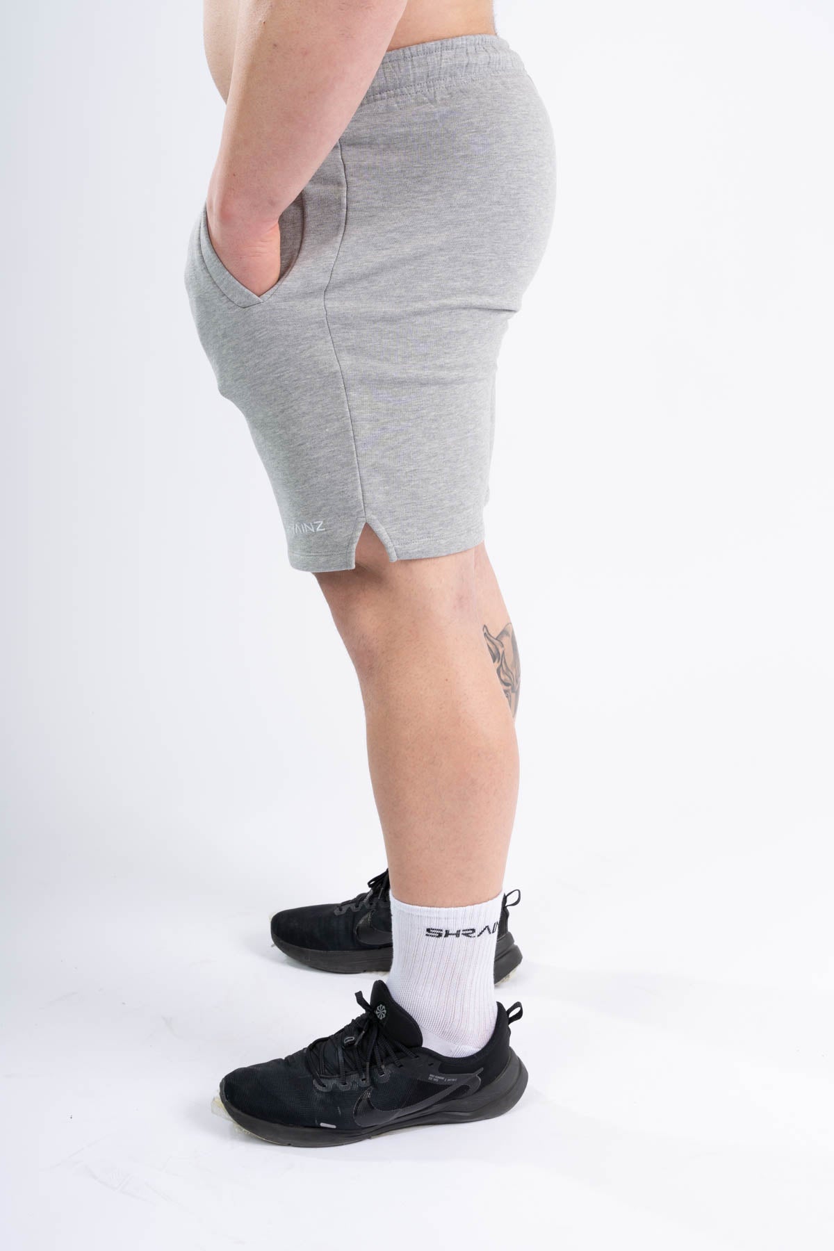 ESSENTIAL FLEX SHORT