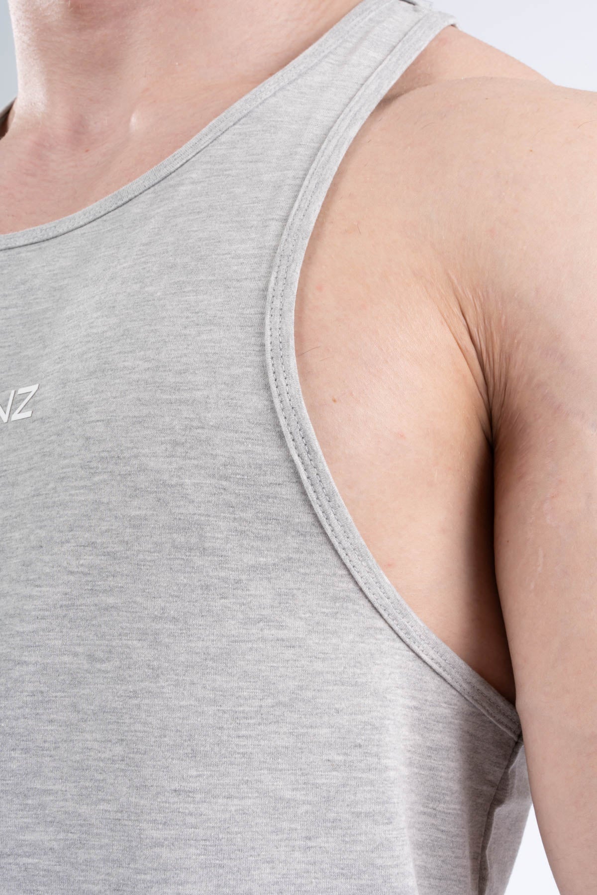 ESSENTIAL FLEX TANK TOP